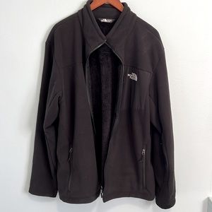 The North Face men’s lined fleece jacket. Worn once. EUC